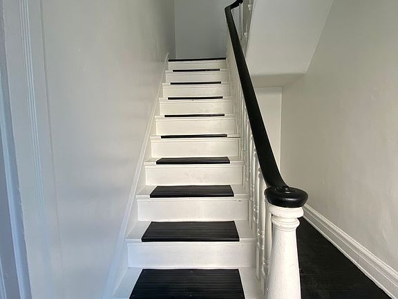 4th image of 451 Warner St Unit 2