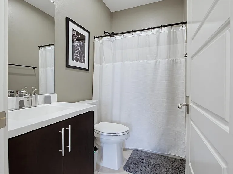 2115 Cosmo Way — Photo 29