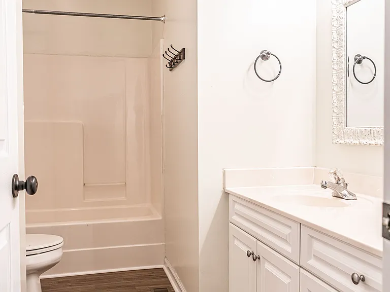 1110 Devonshire Trl — Photo 20
