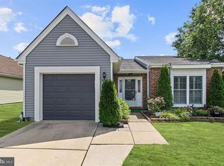 600 Cascade Dr S, Mount Laurel, NJ 08054