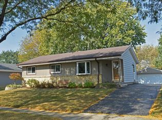 1836 Davis Ln, Waukesha, WI 53189