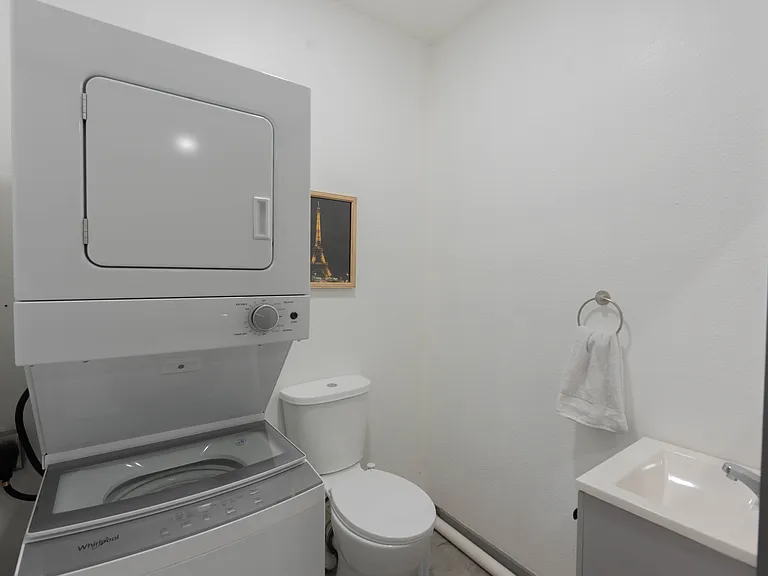 2950 George St — Photo 13