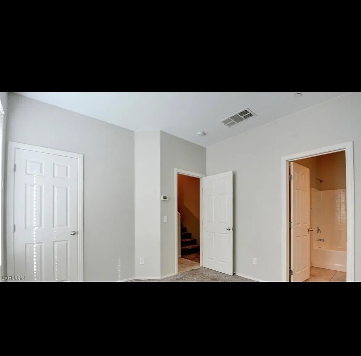 4 bed, 3.5 bath, 1874 sqft, $3,000 — Photo 2