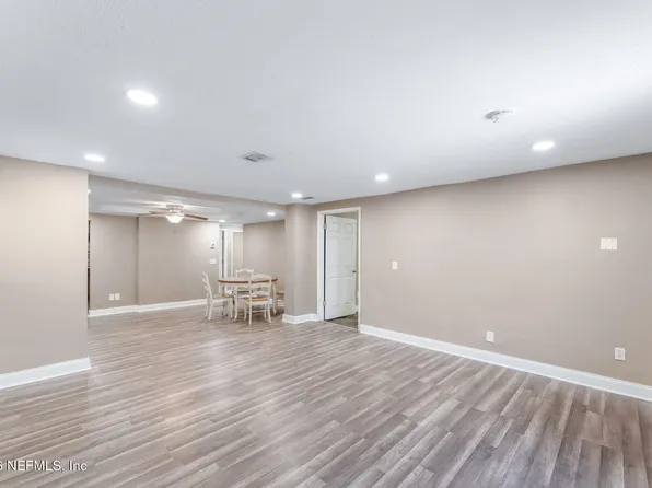 10501 WOOSTER Drive, Jacksonville, FL 32218