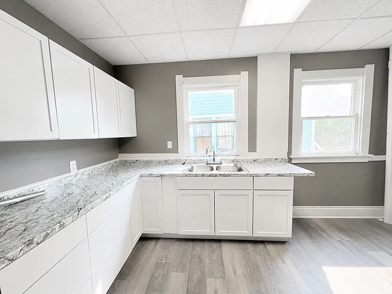 218 Kevin Pl — Photo 7