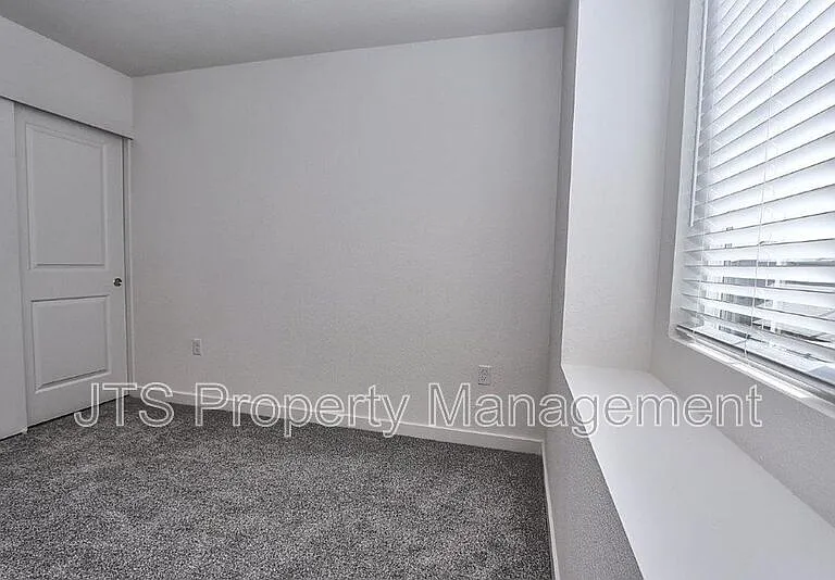 2097 Shady Tree Cir — Photo 55