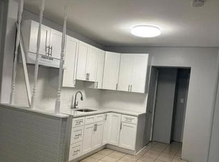 6550 Regent St, Philadelphia, PA 19142