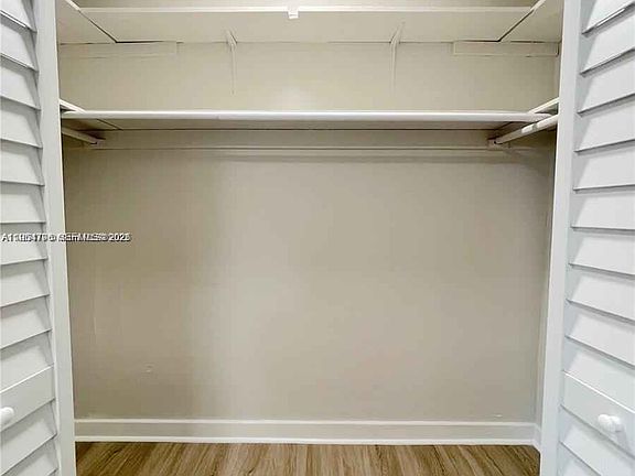 4th image of 1836 Dewey St APT 2