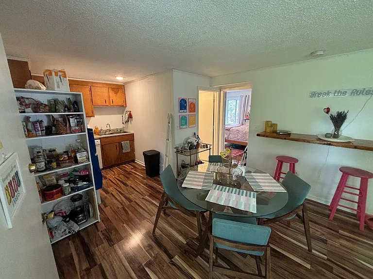 505 Warren St #4 — Photo 3