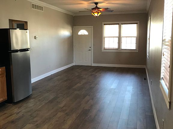4th image of 1011 Campus Dr #1