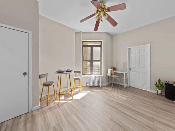 1777 Madison Avenue image 10 of 17