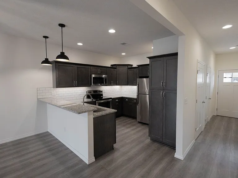 3051 W Cardinal St — Photo 7