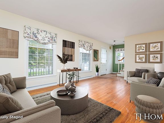 2nd image of 8 Wallinwood Ave NE