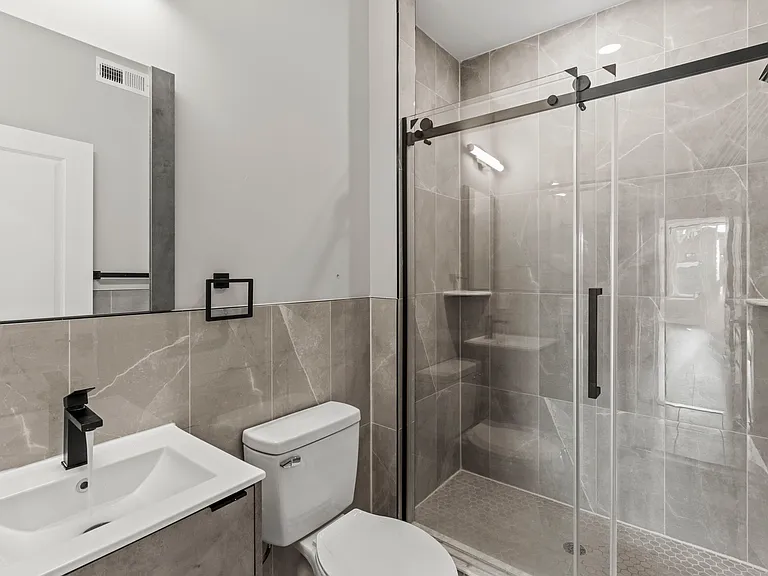 2624 Trenton Ave #206 — Photo 17