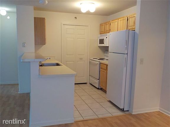 4th image of 15240 Silver Pkwy APT 106