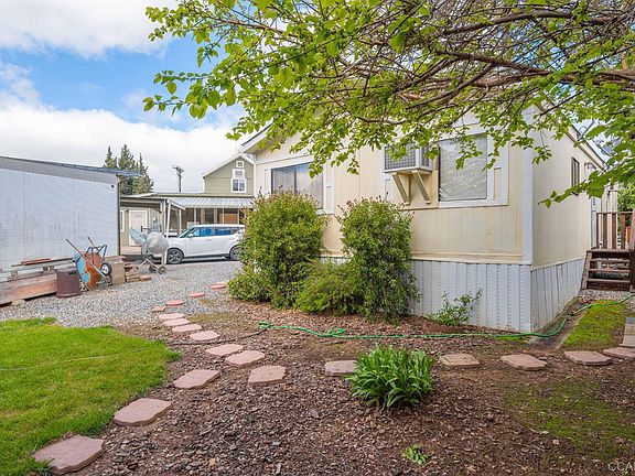 2nd image of 215 Monte Verda St