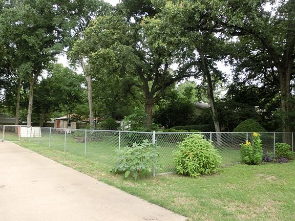 4th image of 2804 Winfield Dr