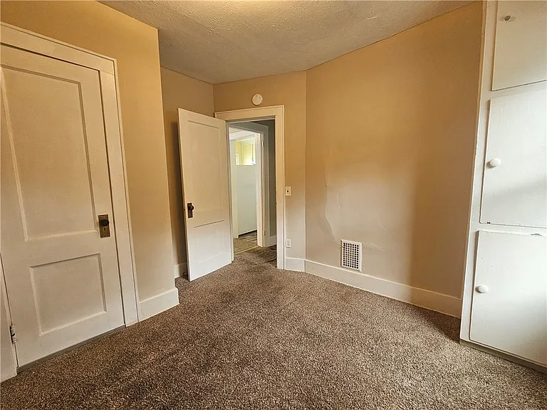 133 McKinley St — Photo 11