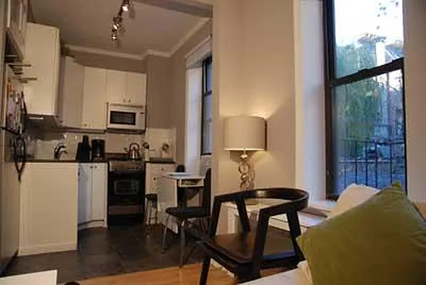 Rented by Buchbinder & Warren | media 4