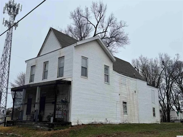 523 N 6th St, Quincy, IL 62301