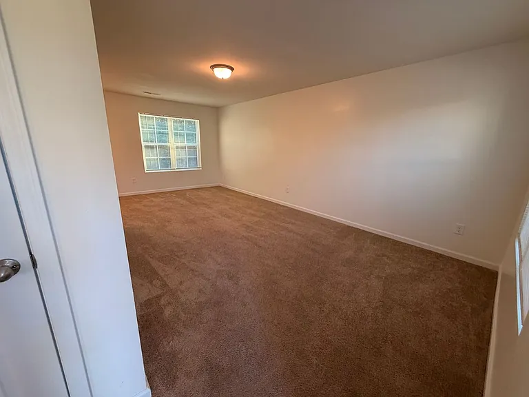 948 Brentwood Park Ln — Photo 7