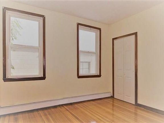 4th image of 2405 Pawtucket Ave
