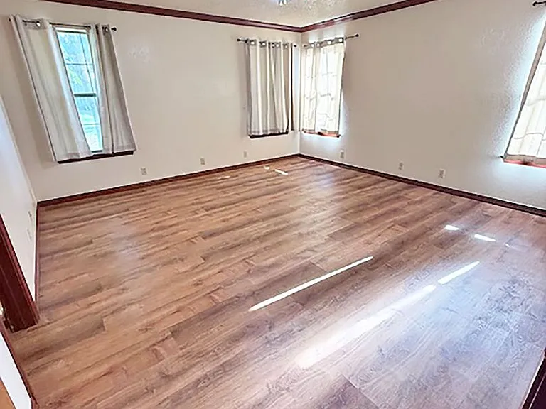 326 County Road 4228 — Photo 9