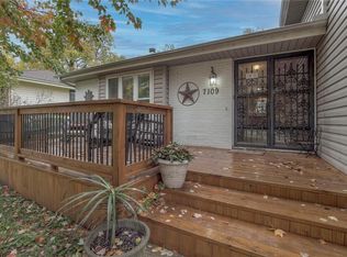 7109 Antioch Rd, Overland Park, KS 66204