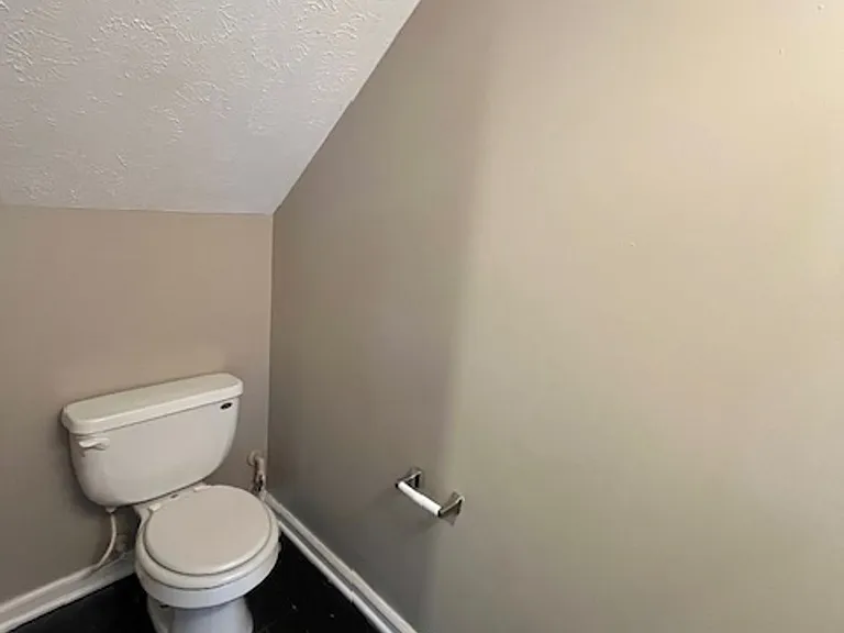 1496 N Kinser Pike — Photo 51