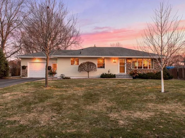 190 Lawrence St S, Prescott, WI 54021
