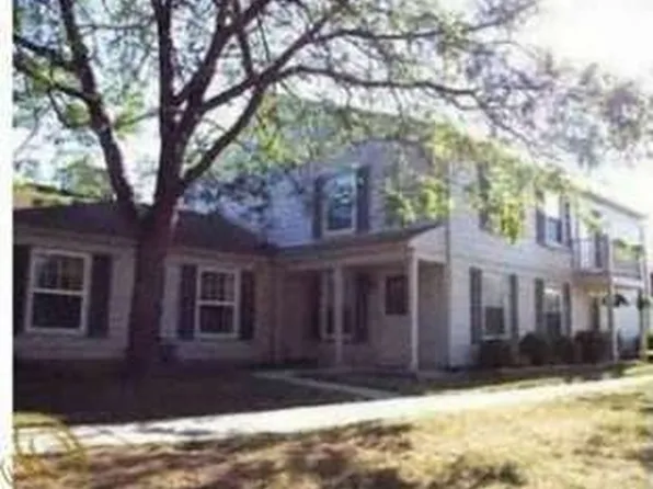 2705 Fox Hollow Ct #A, Lake Orion, MI 48360