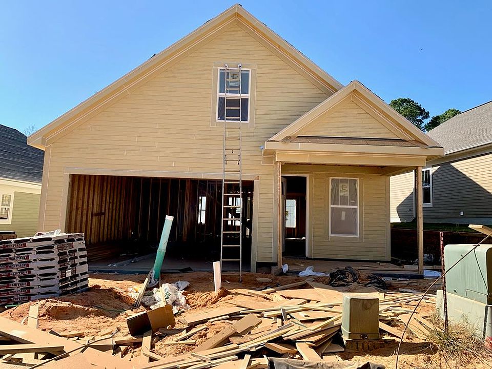 1st image of 420 Oak Pl