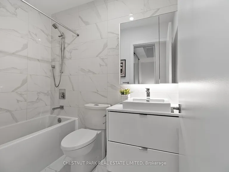 7 Smith Cres #813 — Photo 23