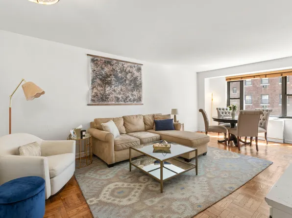 310 Lexington Avenue image 1 of 12