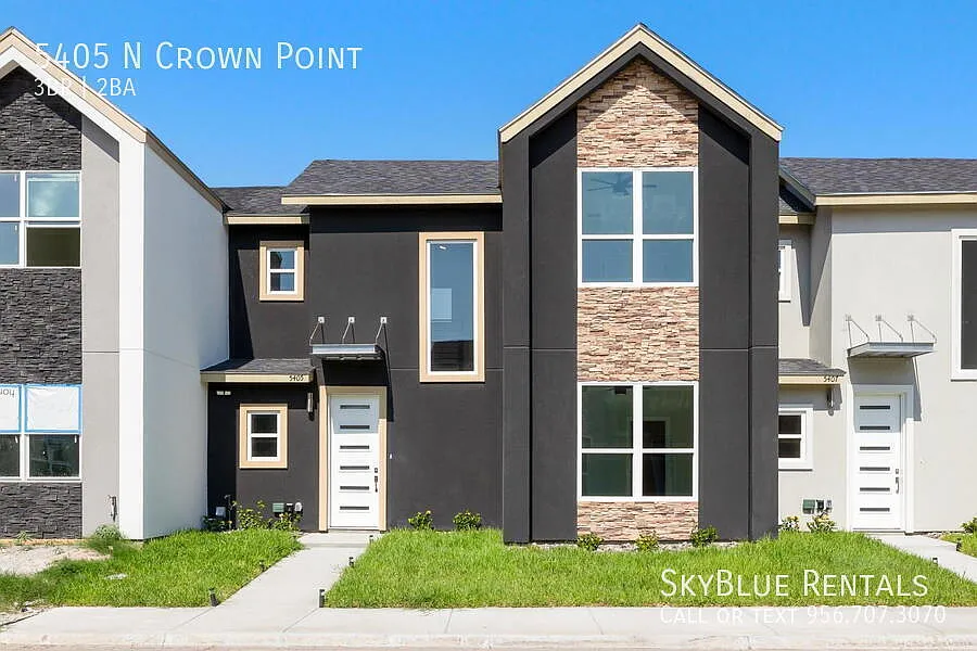 "Discover Spacious Comfort: 3-Bed, 2-Bath Townhouse at 5405 N Crown Point, Pharr, TX 1700 Sq Ft o... — Photo 1