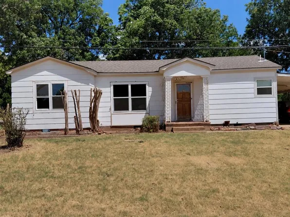 701 S Main St, Grandfield, OK 73546