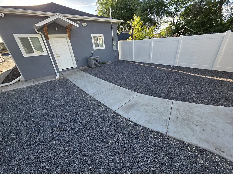 2736 Grant Ave — Photo 24