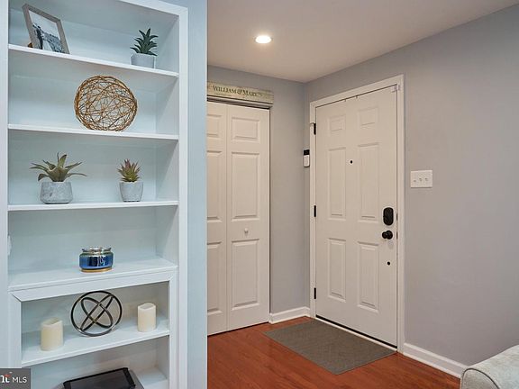 3rd image of 277 Gundry Dr