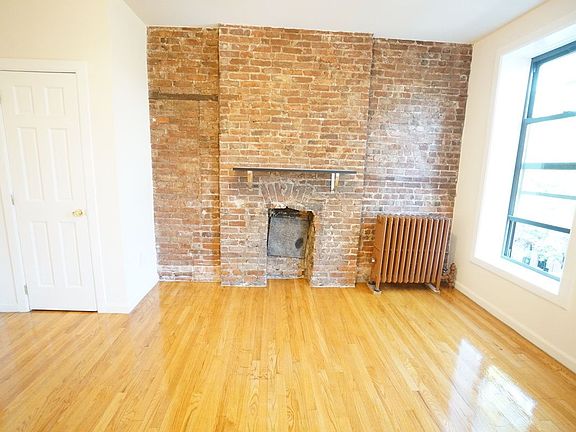 3rd image of 466 6th St #D2
