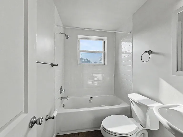 8 Midland Rd — Photo 16