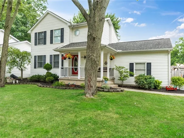 335 Greengage Cir, East Amherst, NY 14051