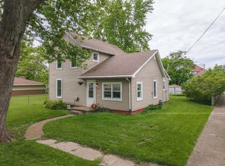 202 S Walnut St, Arrowsmith, IL 61722