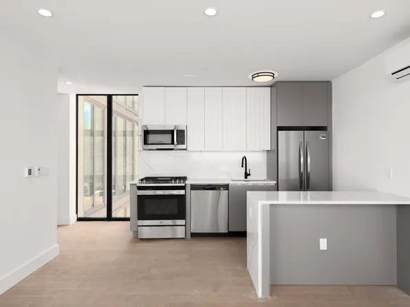 18-11 21st Drive image 3 of 7