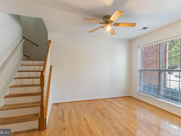 5th image of 11207 Edson Ln #42