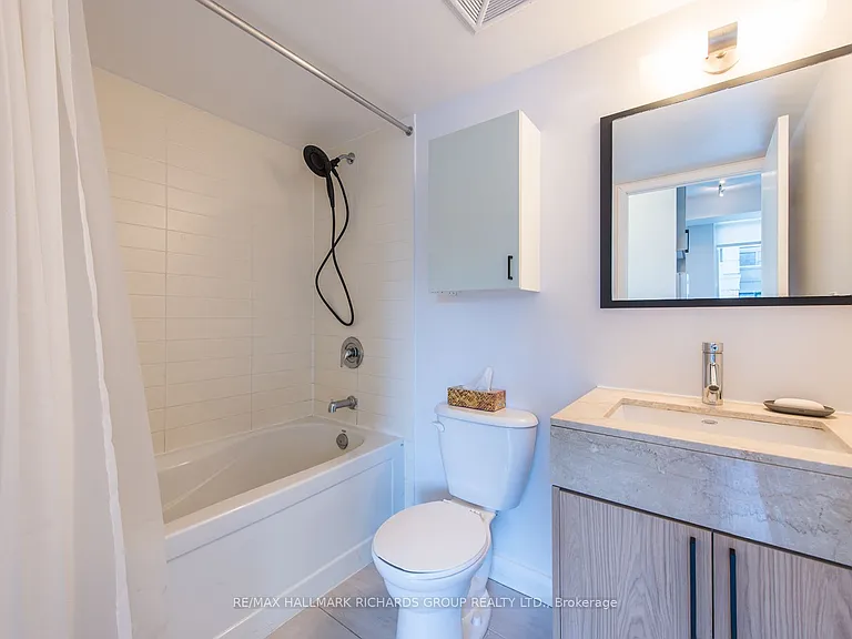 126 Simcoe St #1507 — Photo 11