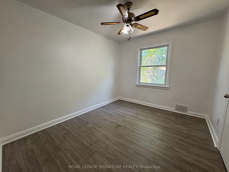 130 Budea Cres #MAIN FL — Photo 8