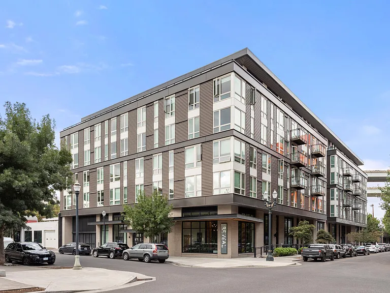 Reveal Apartments — Photo 24