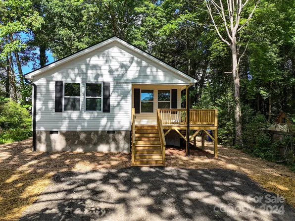 104 Altamahaw Ave, Black Mountain, NC 28711