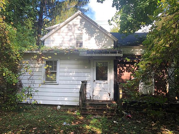 3rd image of 97 Clinton Ave