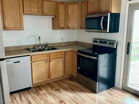 4th image of 2205 Wildwood Pl